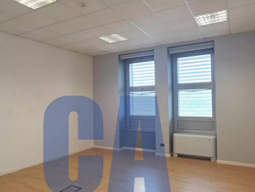 Immagine 17 di Ufficio in affitto  in VIA GROSIO a Milano