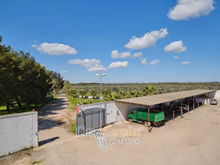 Immagine 27 di Villa in vendita  in Contrada Casa Rossa a Oria