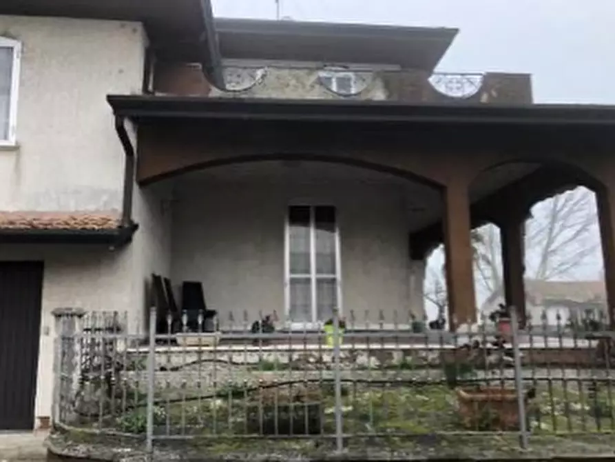 Immagine 1 di Villa in vendita  in VIA ROMA a Corbola