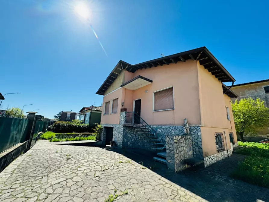 Immagine 1 di Villa in vendita  in VIA IV NOVEMBRE, 2 a Calvisano