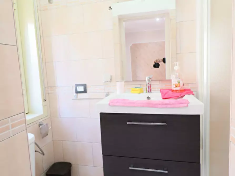 Immagine 14 di Casa indipendente in vendita  in Via Delle Cave n 258 a Palagonia