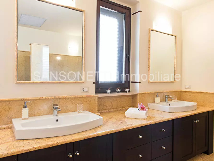 Immagine 35 di Villa in vendita  in OTNY a Fasano