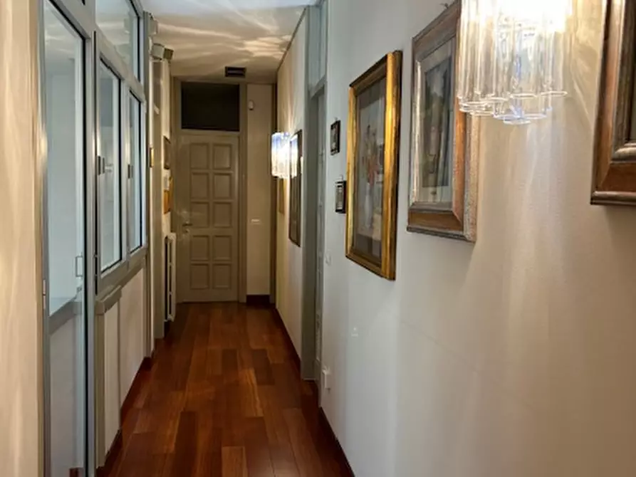 Immagine 31 di Villa in vendita  in via Bordone a Padova