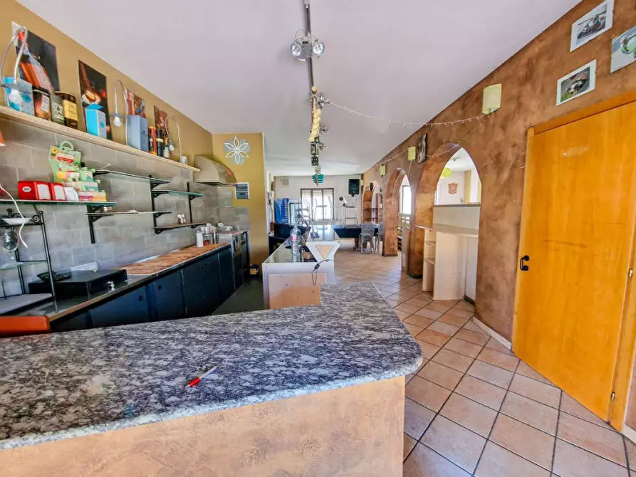 Immagine 3 di Attività commerciale in affitto  in via Leonardo Da Vinci a Acqualagna