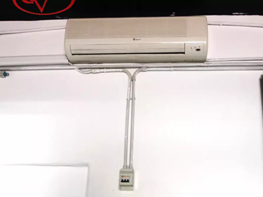 Immagine 6 di Laboratorio in vendita  in Ponte alle Forche a San Giovanni Valdarno