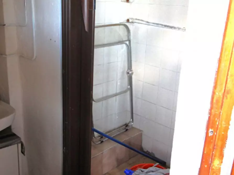 Immagine 10 di Laboratorio in vendita  in Ponte alle Forche a San Giovanni Valdarno