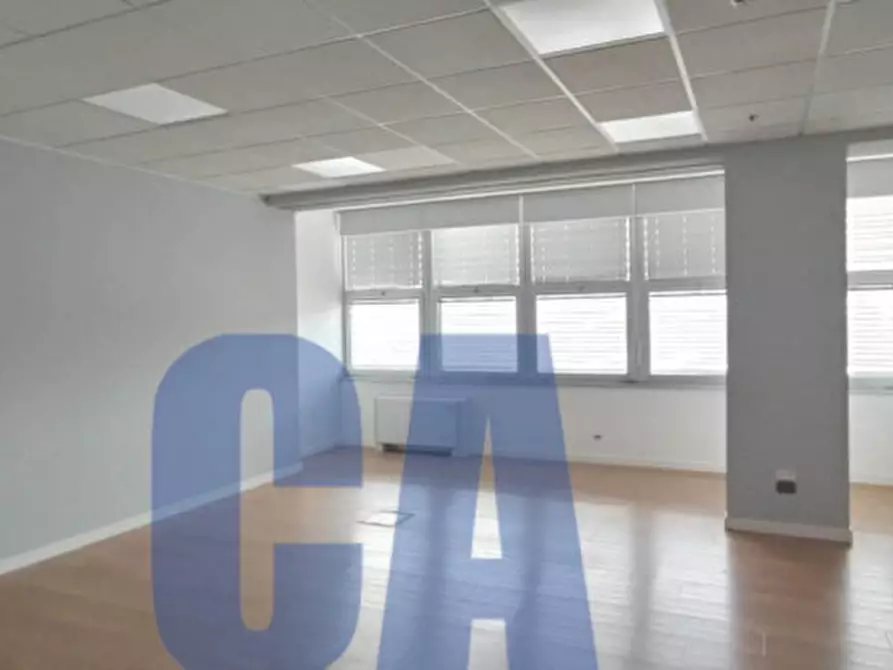 Immagine 1 di Ufficio in affitto  in VIA GROSIO a Milano