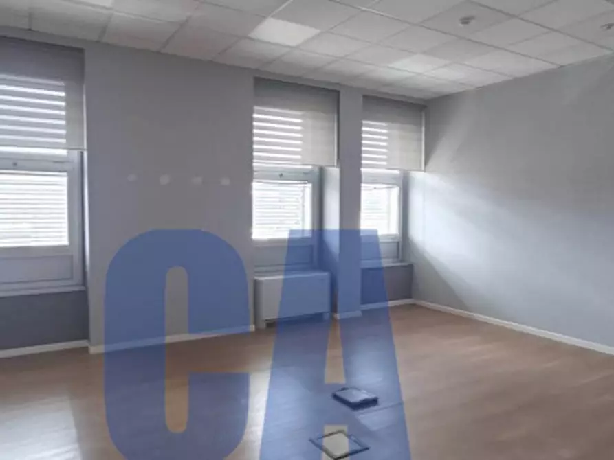 Immagine 7 di Ufficio in affitto  in VIA GROSIO a Milano