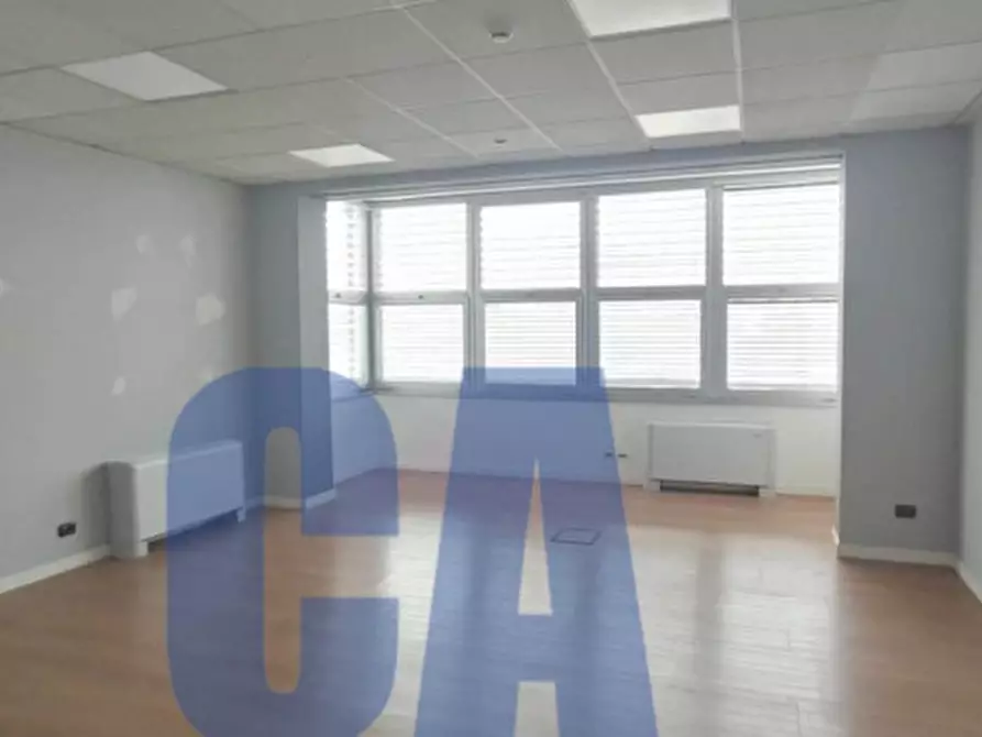 Immagine 5 di Ufficio in affitto  in VIA GROSIO a Milano