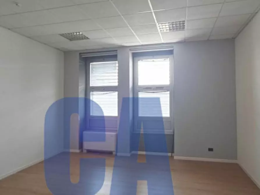 Immagine 7 di Ufficio in affitto  in VIA GROSIO a Milano