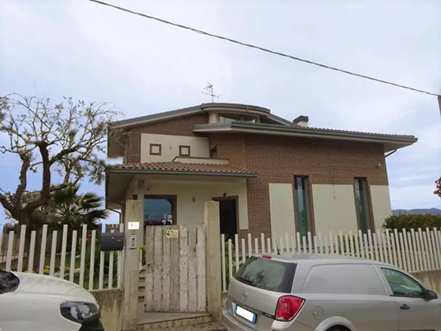 Immagine 1 di Villa in vendita  in Via Santa Caterina a Filottrano
