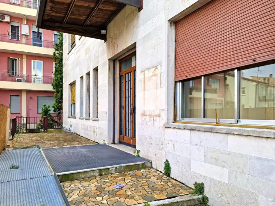 Immagine 17 di Ufficio in vendita  in Viale Trieste, N. 18 a Rovigo