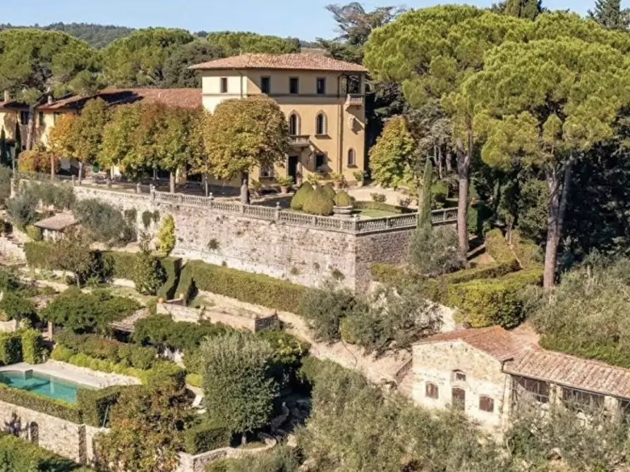 Immagine 1 di Villa in vendita  in via Greve in Chianti a Greve In Chianti