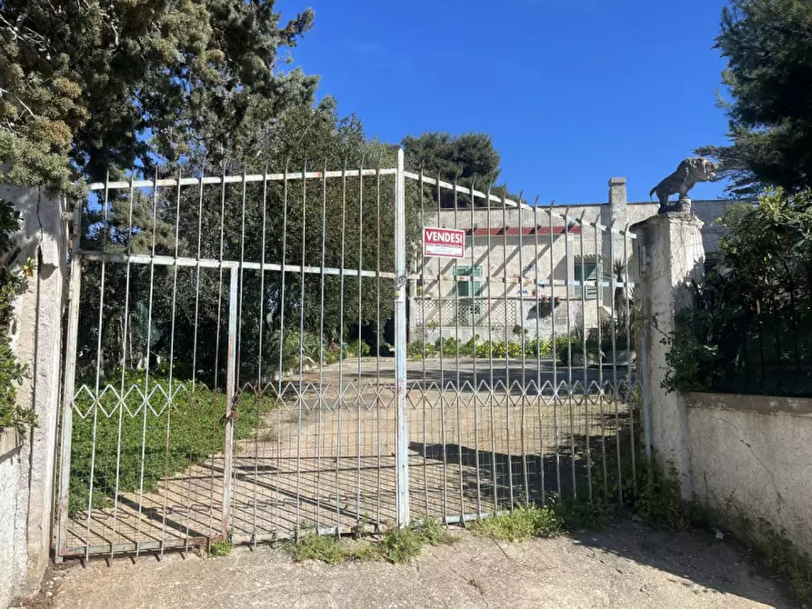 Immagine 1 di Villa in vendita  in Via della Toore Pilone a Ostuni