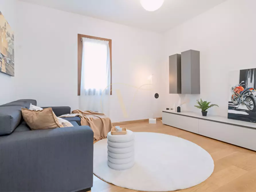 Immagine 11 di Villa in vendita  in Via Torre 59 a Padova