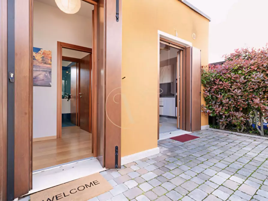 Immagine 32 di Villa in vendita  in Via Torre 59 a Padova