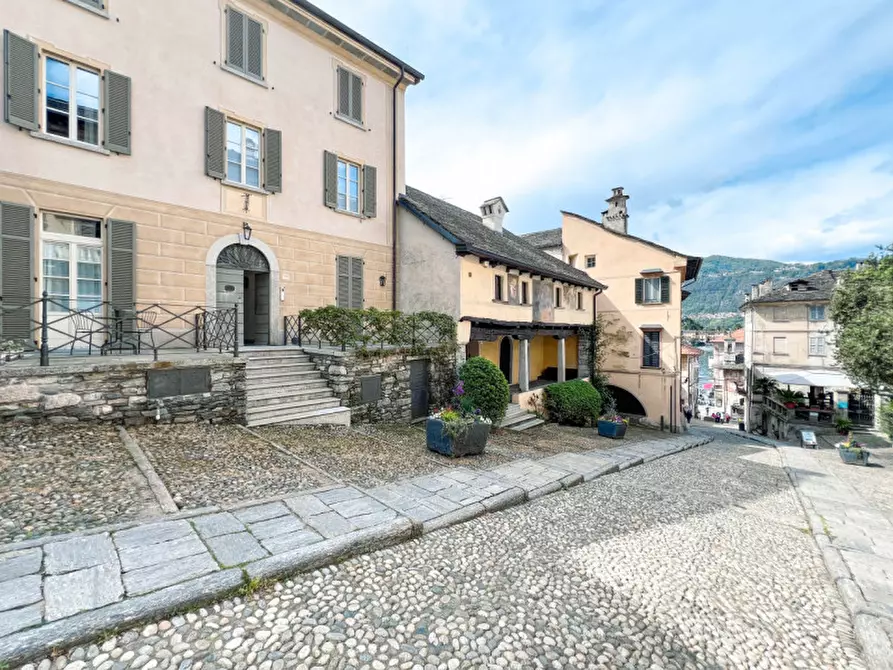 Immagine 3 di Appartamento in vendita  in via Albertoletti a Orta San Giulio