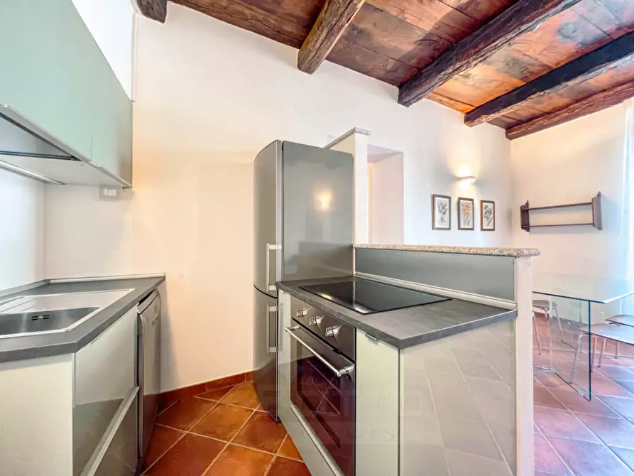 Immagine 8 di Appartamento in vendita  in via Albertoletti a Orta San Giulio