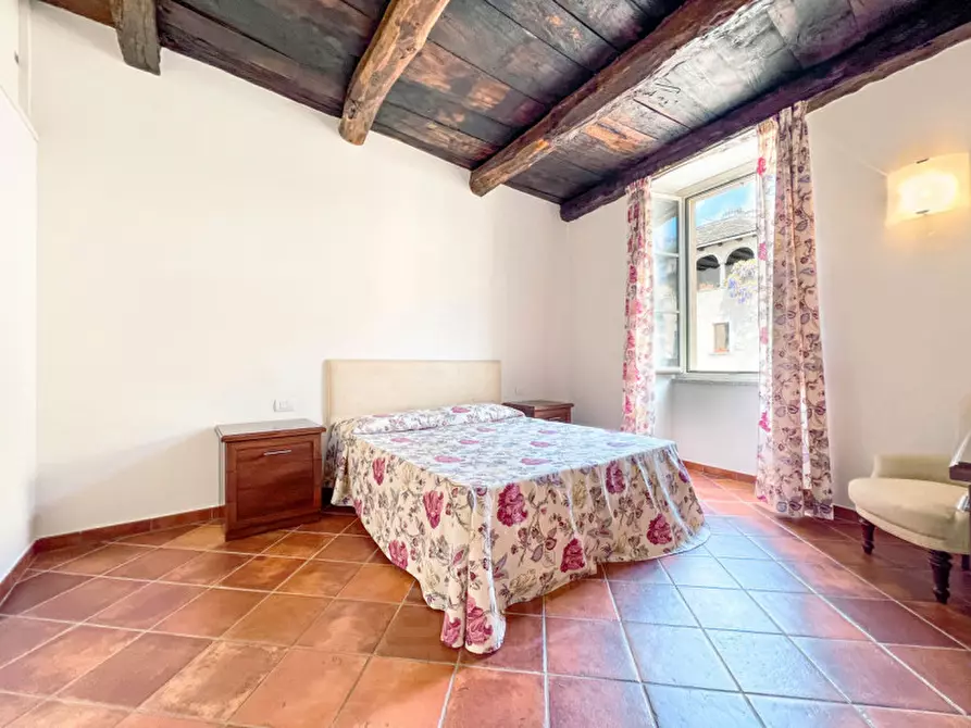 Immagine 18 di Appartamento in vendita  in via Albertoletti a Orta San Giulio