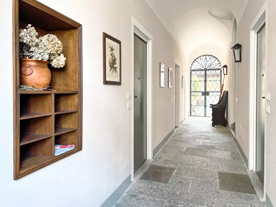 Immagine 25 di Appartamento in vendita  in via Albertoletti a Orta San Giulio