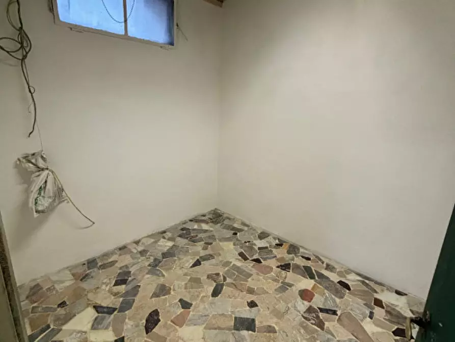 Immagine 3 di Negozio in affitto  in PIAZZA DALMAZIA a Firenze