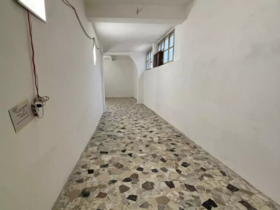 Immagine 6 di Negozio in affitto  in PIAZZA DALMAZIA a Firenze