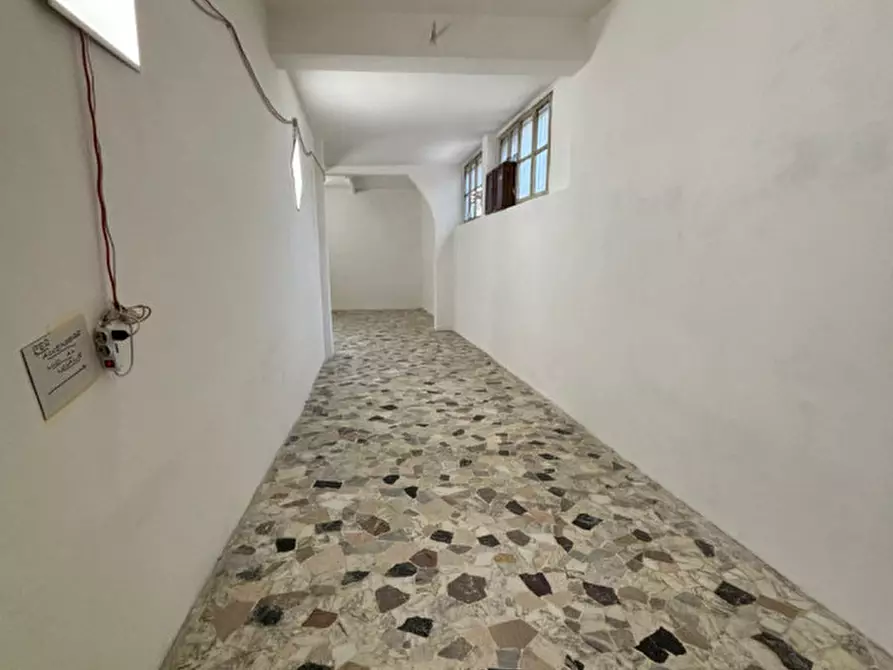 Immagine 9 di Negozio in affitto  in PIAZZA DALMAZIA a Firenze