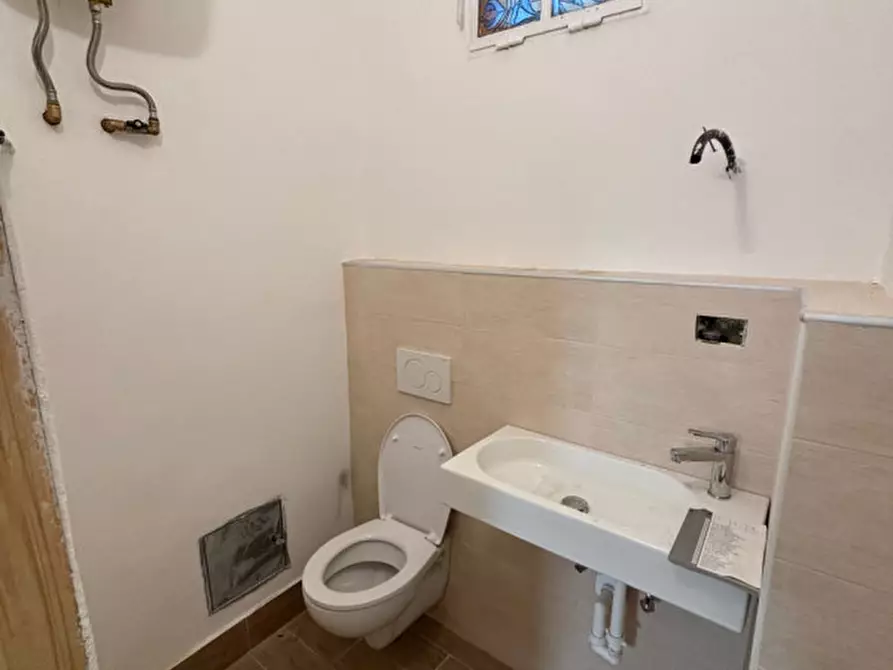 Immagine 11 di Negozio in affitto  in PIAZZA DALMAZIA a Firenze