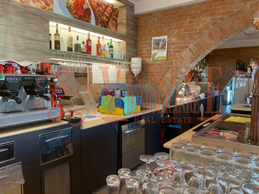 Immagine 1 di Attività commerciale in vendita  a Mira