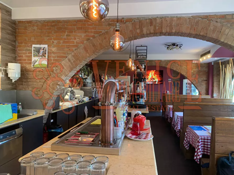 Immagine 8 di Attività commerciale in vendita  a Mira