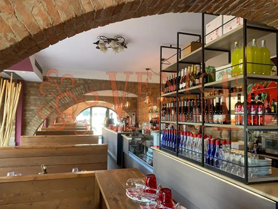 Immagine 10 di Attività commerciale in vendita  a Mira