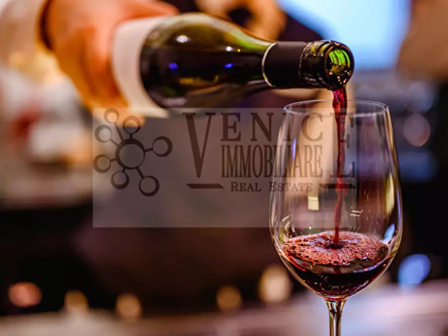 Immagine 14 di Attività commerciale in vendita  a Mira