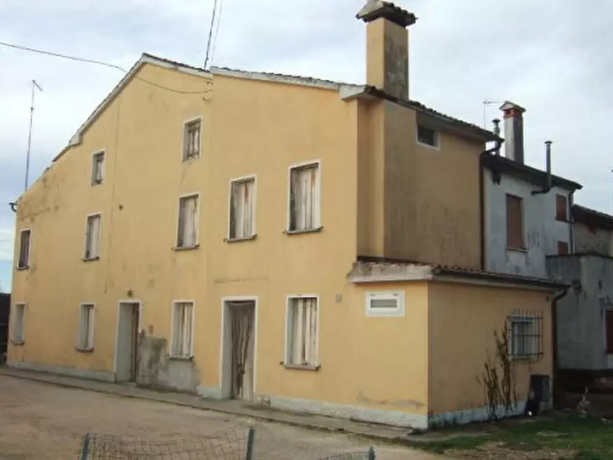 Immagine 1 di Casa indipendente in vendita  in Via Borgo Guzzo, 2 a Godega Di Sant'urbano