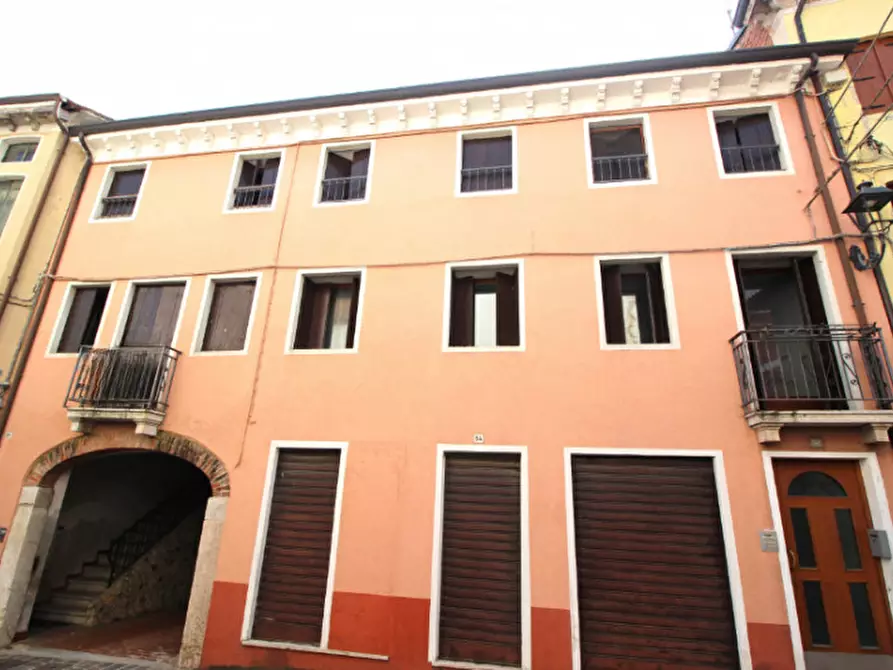Immagine 1 di Appartamento in vendita  in via roma 52 a Caltrano