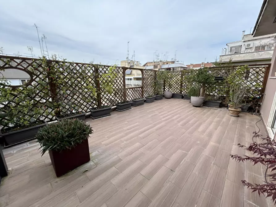 Immagine 4 di Attico in affitto  in Via Ferdinando Pinelli a Roma