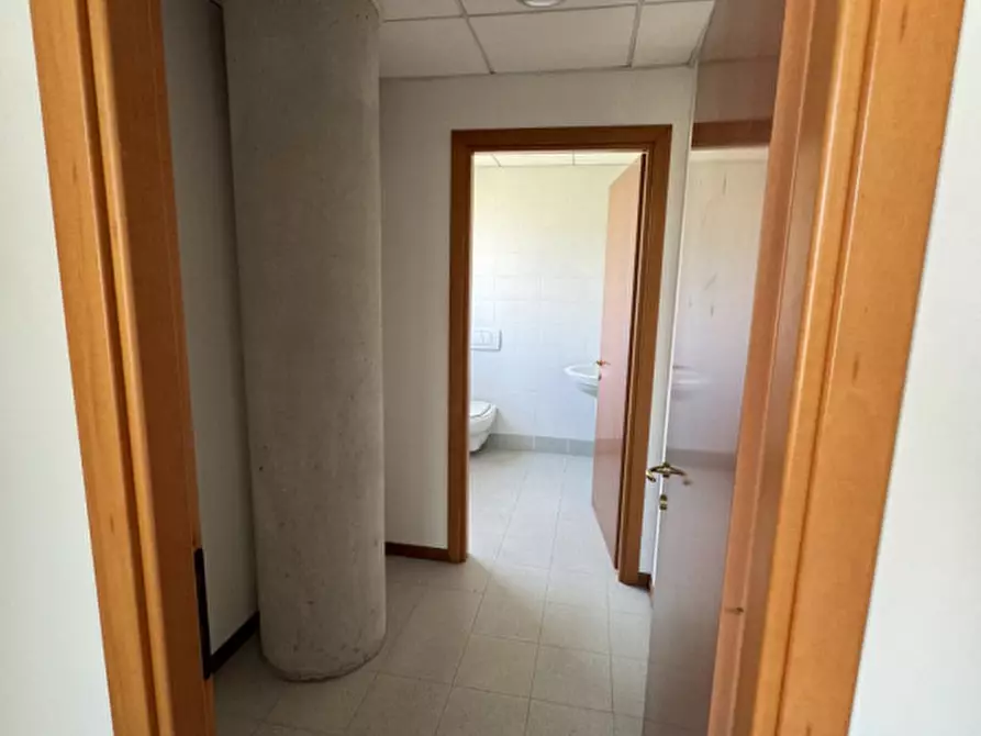 Immagine 5 di Ufficio in vendita  in VIA ZUCCHERIFICIO a Este