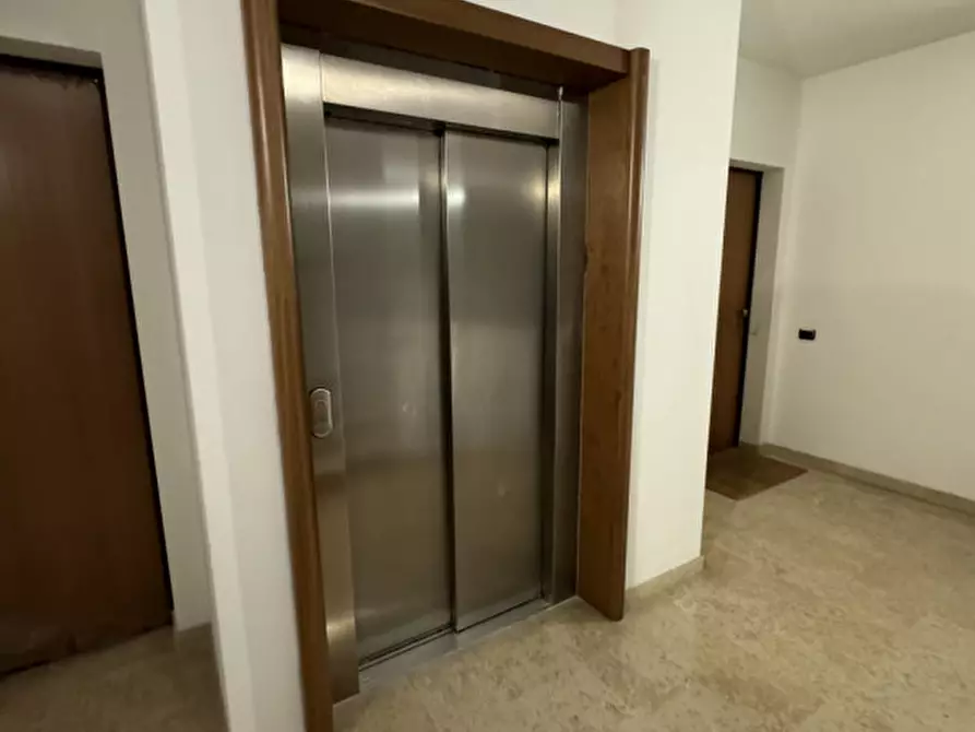 Immagine 7 di Ufficio in vendita  in VIA ZUCCHERIFICIO a Este