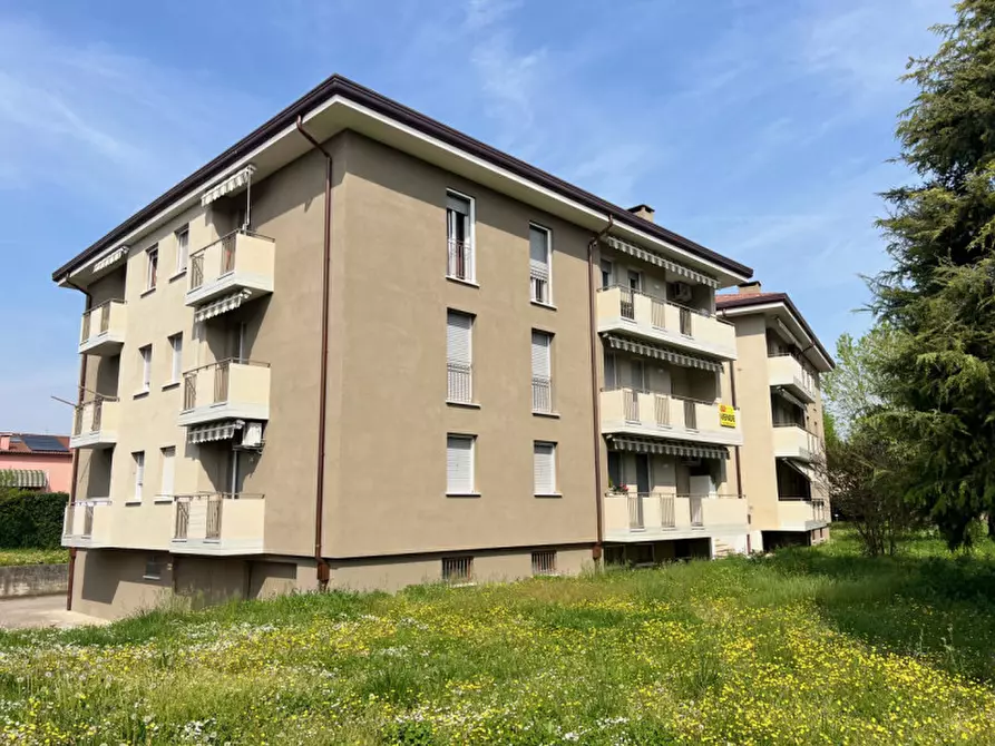 Immagine 1 di Appartamento in vendita  in via pontespin 16a a Lonigo