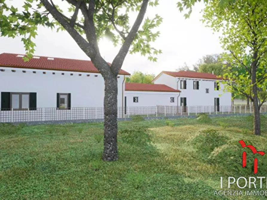 Immagine 2 di Casa trifamiliare in vendita  in strada delle valli a Noale