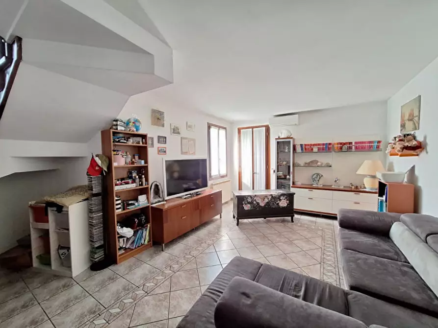 Immagine 1 di Casa indipendente in vendita  in Via Santa Caterina a Rovigo