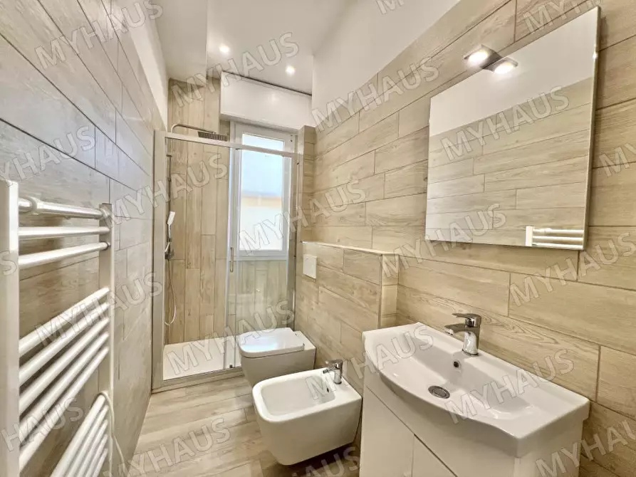 Immagine 10 di Appartamento in vendita  in Lungomare Grazia Deledda 108 a Cervia