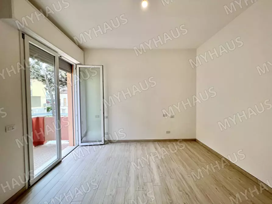 Immagine 14 di Appartamento in vendita  in Lungomare Grazia Deledda 108 a Cervia