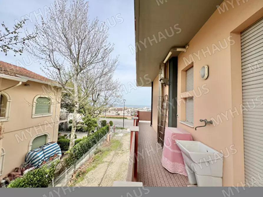 Immagine 21 di Appartamento in vendita  in Lungomare Grazia Deledda 108 a Cervia