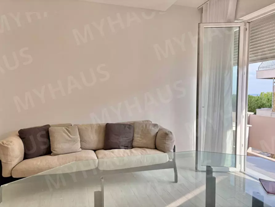 Immagine 10 di Appartamento in vendita  in Lungomare Grazia Deledda 108 a Cervia