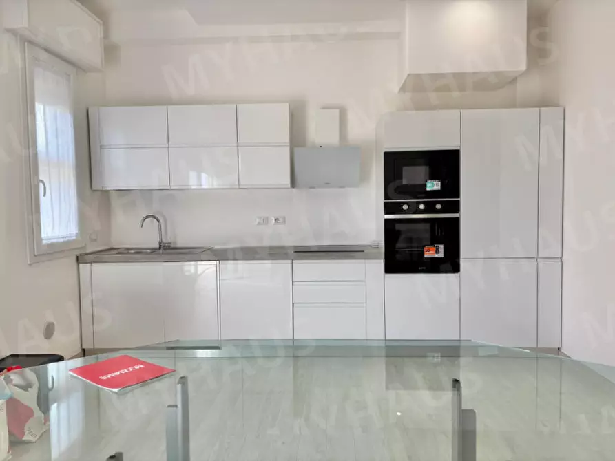 Immagine 11 di Appartamento in vendita  in Lungomare Grazia Deledda 108 a Cervia