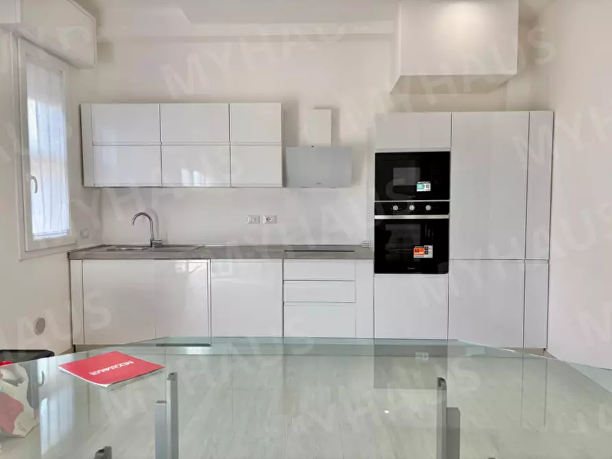 Immagine 12 di Appartamento in vendita  in Lungomare Grazia Deledda 108 a Cervia