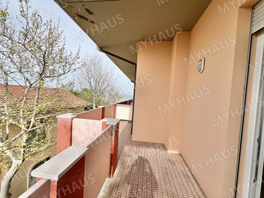 Immagine 34 di Appartamento in vendita  in Lungomare Grazia Deledda 108 a Cervia