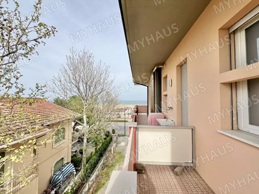 Immagine 35 di Appartamento in vendita  in Lungomare Grazia Deledda 108 a Cervia