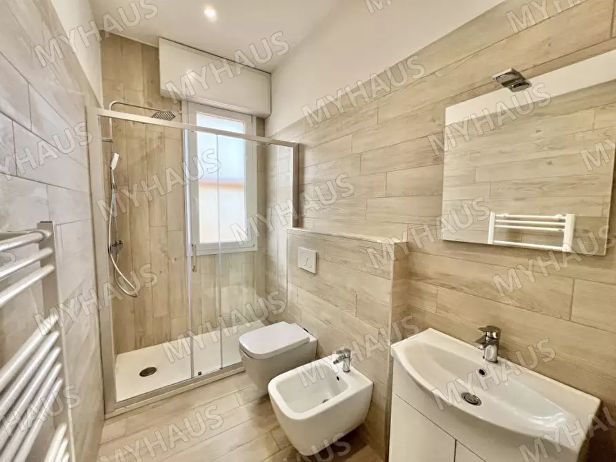 Immagine 36 di Appartamento in vendita  in Lungomare Grazia Deledda 108 a Cervia