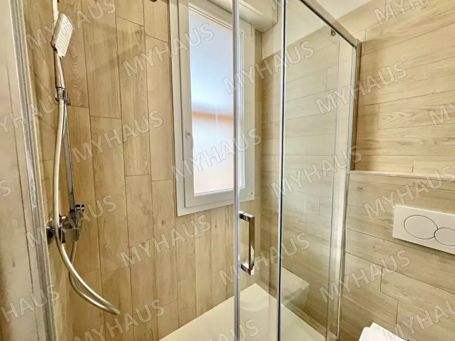 Immagine 38 di Appartamento in vendita  in Lungomare Grazia Deledda 108 a Cervia